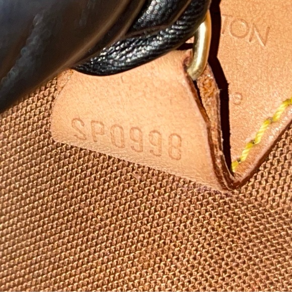 ❌SOLD❌  🌸ELLIPSE PM HANDBAG MONOGRAM - Picture 2 of 16